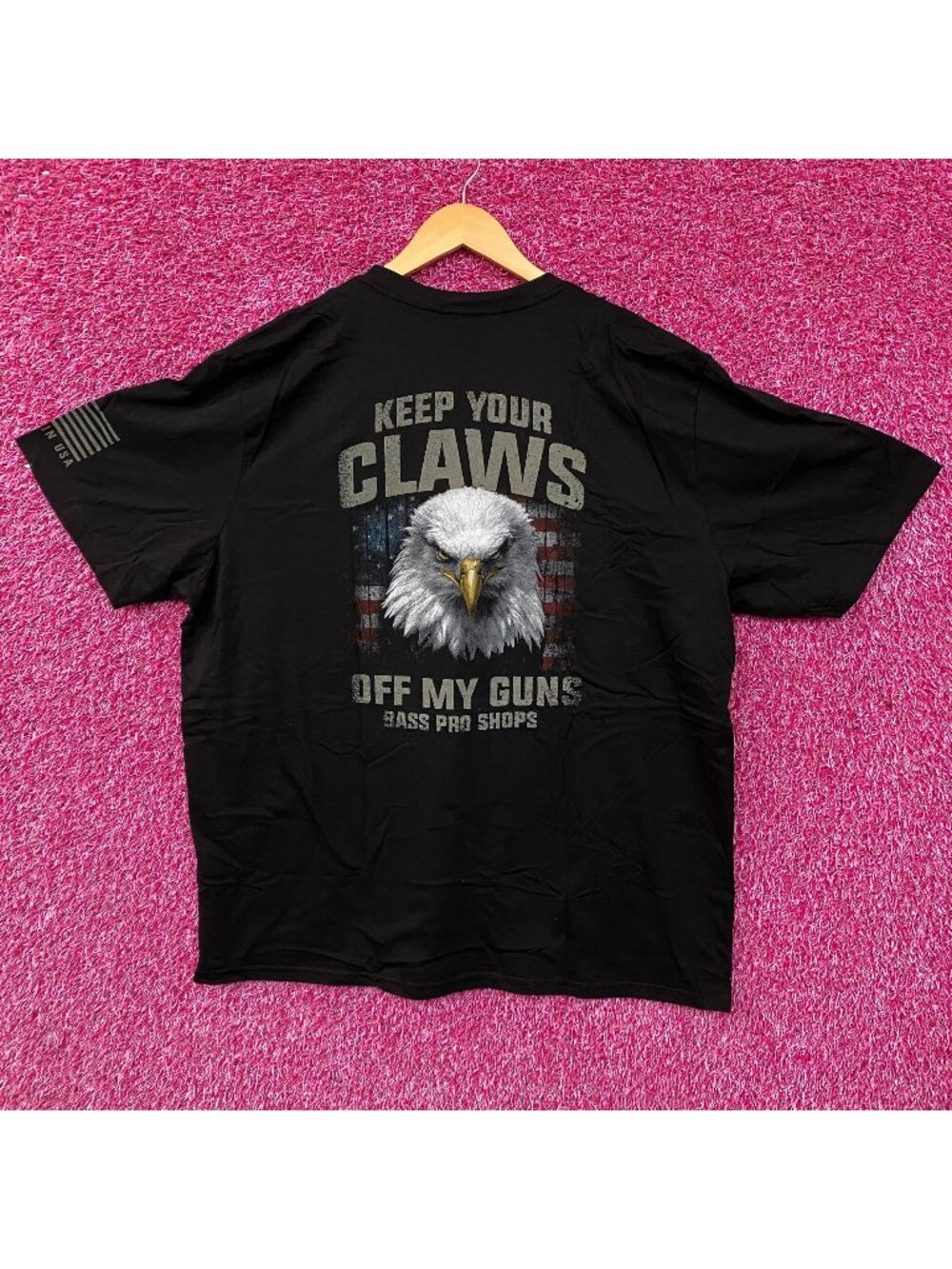 Bass Pro Shops "Claws Off My Guns" Graphic T-Shirt 2XL